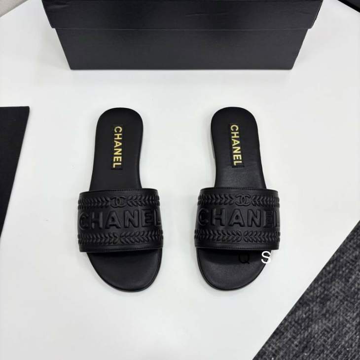 Picture of Chanel Slippers _SKUChanelsz35-40YS05093071